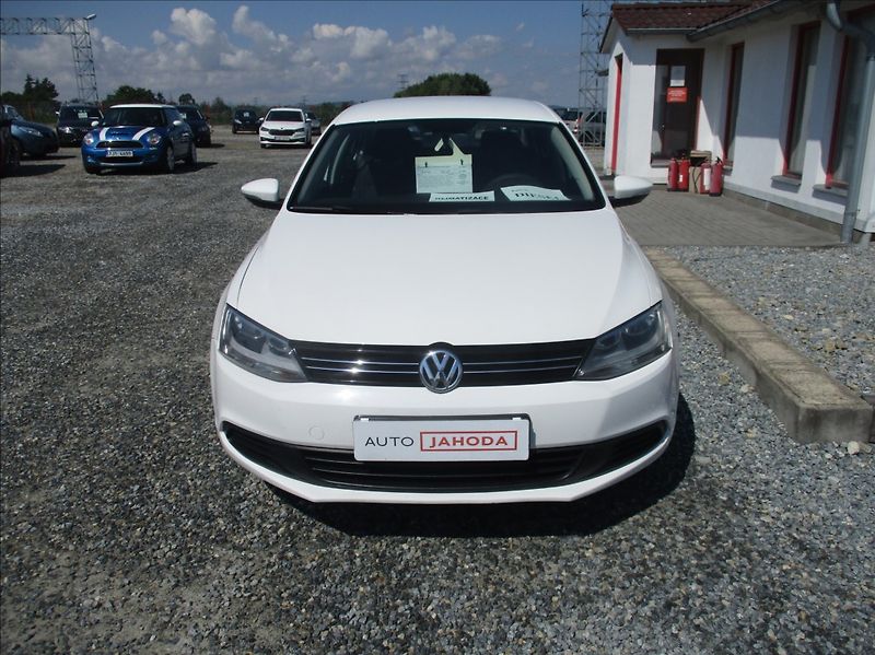 Volkswagen Jetta 1,6 TDI,klima,servis,1.maj,CZ, - fotka 2 z 32