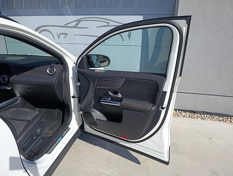 Mercedes-Benz EQA 250+ AMG 140kW ČR PANO  - fotka 32 z 34