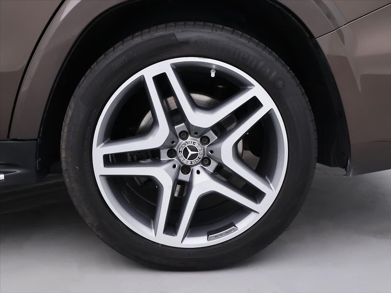 Mercedes-Benz GLS 3,0 350d 190kW AMG Sport DPH - fotka 38 z 45