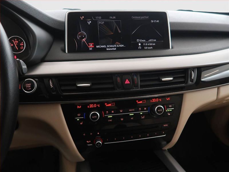 BMW X5 (2014) xDrive30d, 4X4, Automat, Kůže - fotka 12 z 23