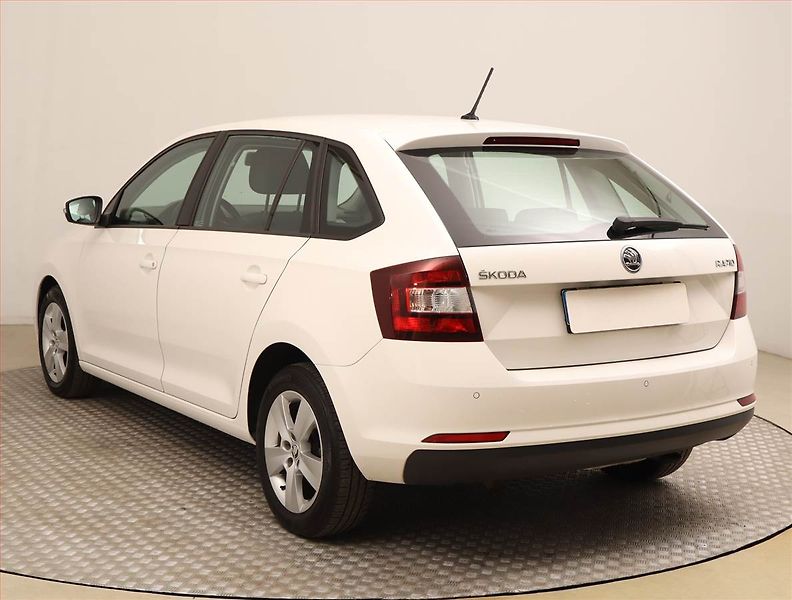 Škoda Rapid (2018) Spaceback 1.0 TSI, Serv.kniha - fotka 4 z 14