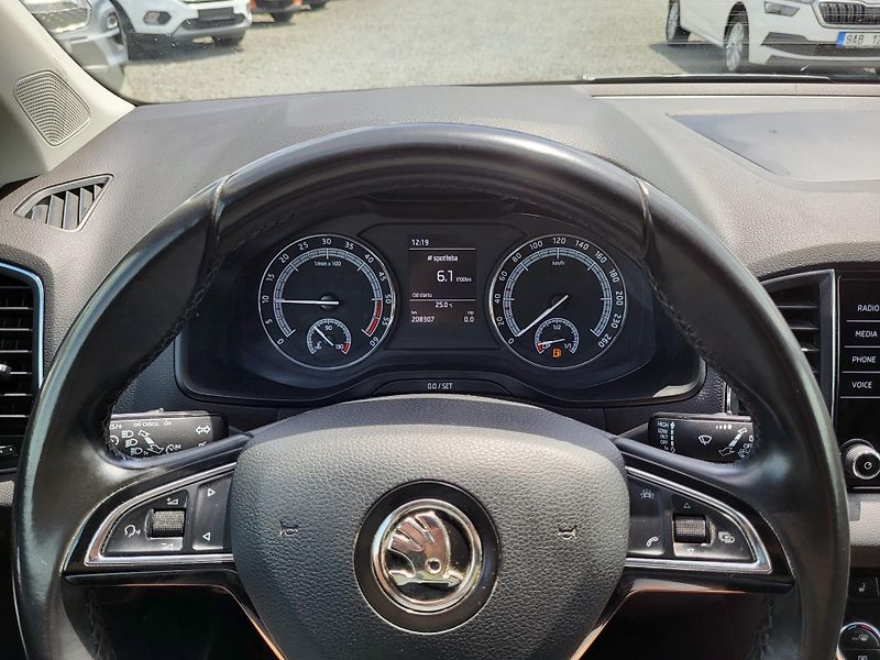 Škoda Karoq 2.0 TDi 110kW 4x4 AMBITION *ČR - fotka 11 z 47