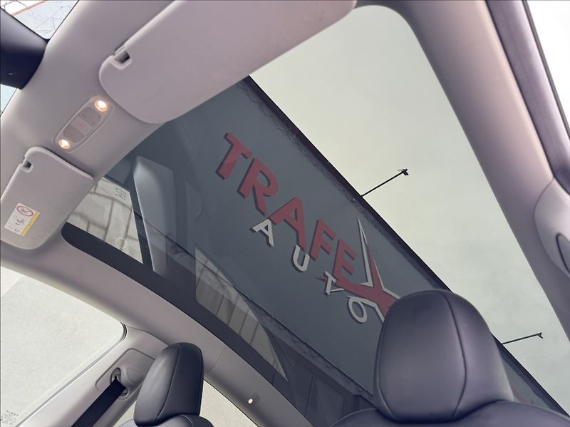 Tesla Model Y 0,0 Long Range 1.maj. původ ČR - fotka 23 z 50