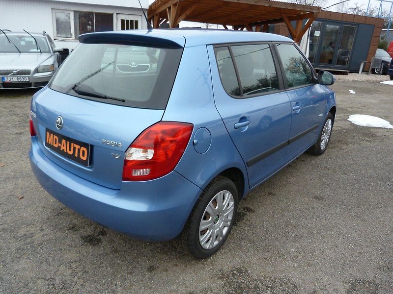 Škoda Fabia 1.2 Tsi - fotka 5 z 19