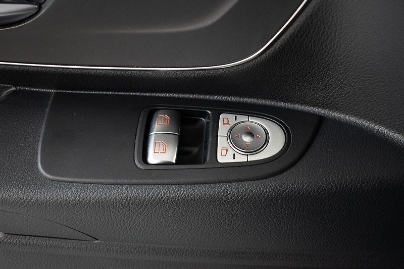 Mercedes-Benz Vito 114 CDI TAŽNÉ*KAMERA*DPH*ČR 1M - fotka 14 z 35