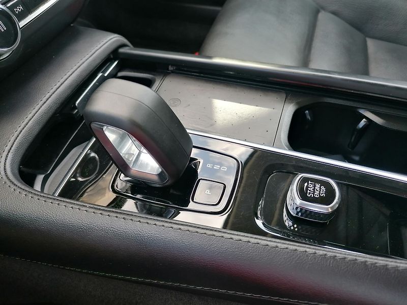Volvo V90 (2022) 2.0 B4 MHEV Kůže A/T - fotka 11 z 33