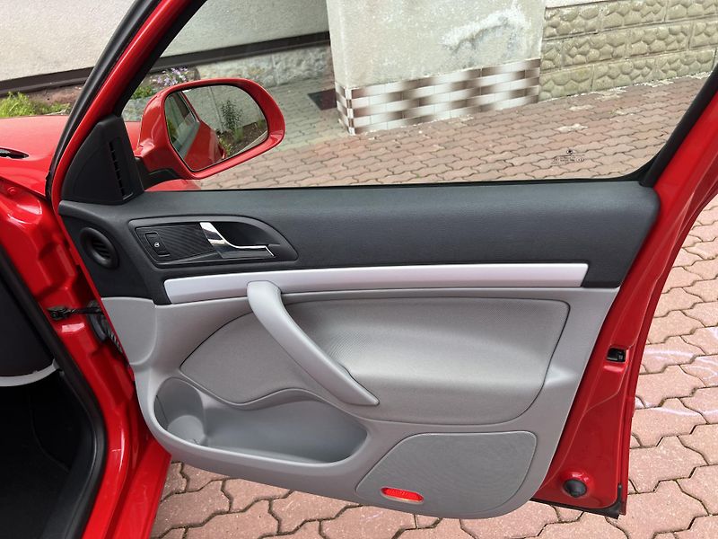 Škoda Octavia 1.2TSI 77KW,EDITION,TZ,ALU,ESP - fotka 22 z 47