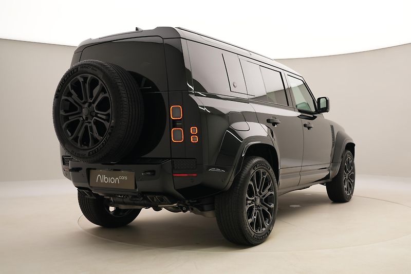 Land Rover Defender (2026) P635 OCTA BLACK AWD - fotka 9 z 74