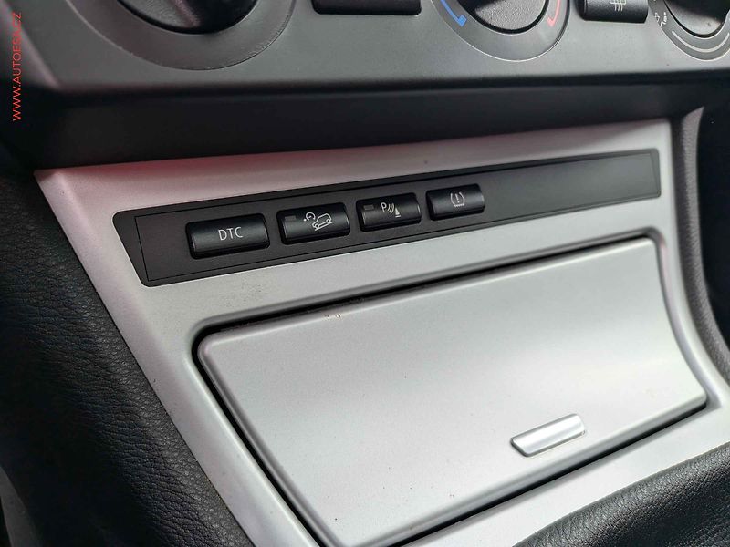BMW X3 (2008) 2.0 i xD, AC, TZ, panor - fotka 16 z 23