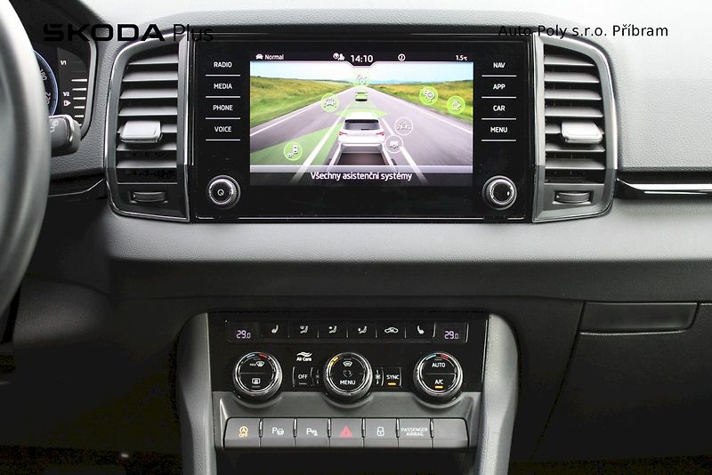 Škoda Karoq (2023) Style Exclusive 1.5TSI / 110kW - fotka 16 z 24