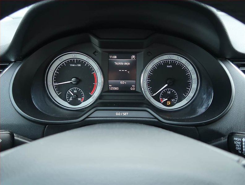 Škoda Octavia (2019) Ambition Plus 1.5 TSI - fotka 11 z 15