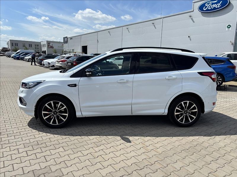 Ford Kuga 2,0 EcoBoost 170 kW ST-Line - fotka 2 z 44
