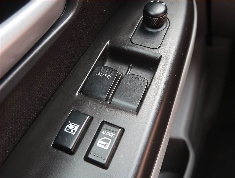 Suzuki SX4 (2010) 1.6 VVT, 4X4, ČR,1.maj - fotka 13 z 14