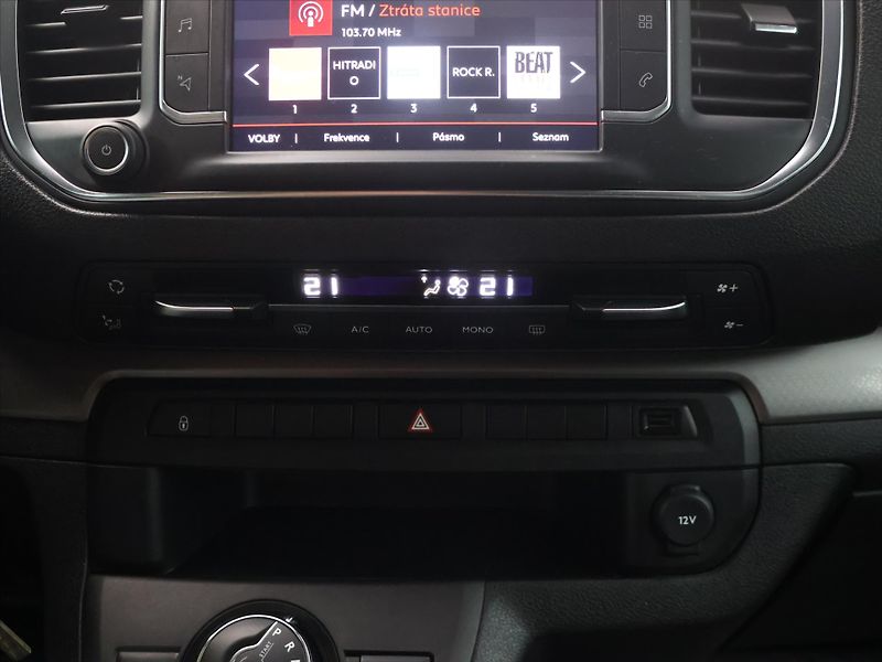 Citroën SpaceTourer 2,0 BlueHDi 130kW Aut. 8 míst - fotka 22 z 31