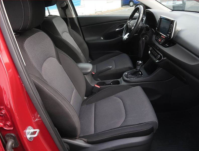 Hyundai i30 (2021) Comfort 1.0 T-GDI, Automat - fotka 9 z 20