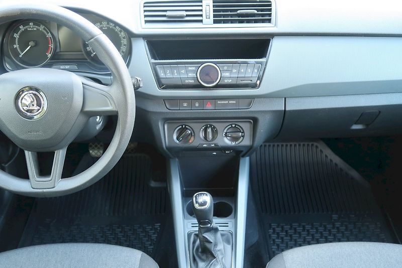 Škoda Fabia (2019) Active 1,0 TSi/70 kW - fotka 14 z 29