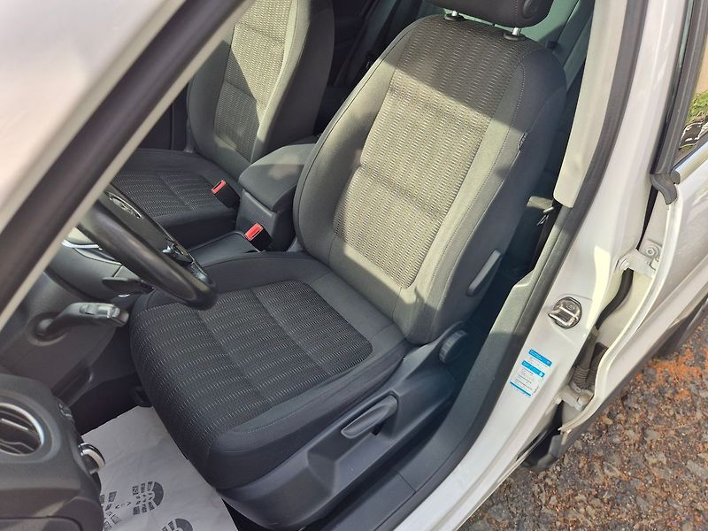 Volkswagen Tiguan 2.0TDi 130kW 4x4, DSG,webasto, - fotka 11 z 27