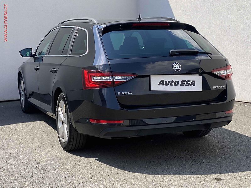 Škoda Superb (2016) 2.0 TDi - fotka 6 z 18