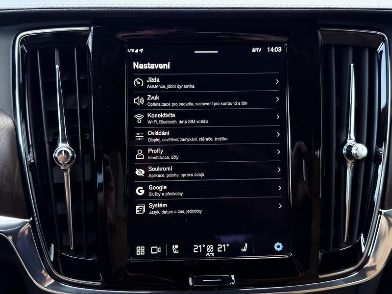 Volvo V90 CrossCountry B5 AWD //POLESTAR - fotka 37 z 45