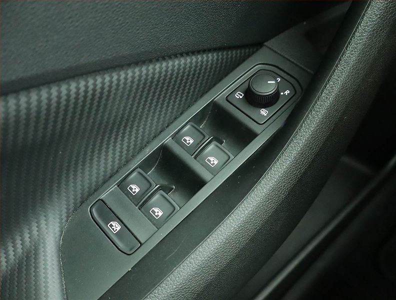 Škoda Kamiq (2024) Monte Carlo 1.5 TSI - fotka 16 z 17
