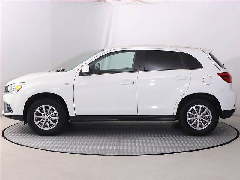 Mitsubishi ASX (2018) Elegance 1.6 MIVEC, Serv.kniha - fotka 3 z 17