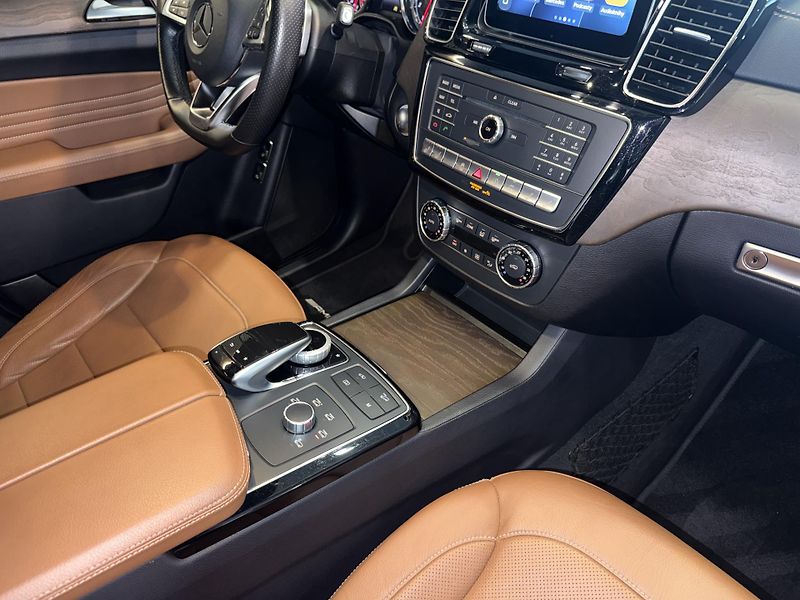 Mercedes-Benz GLE 43 AMG Coupé Tažné LED CarPlay - fotka 20 z 33