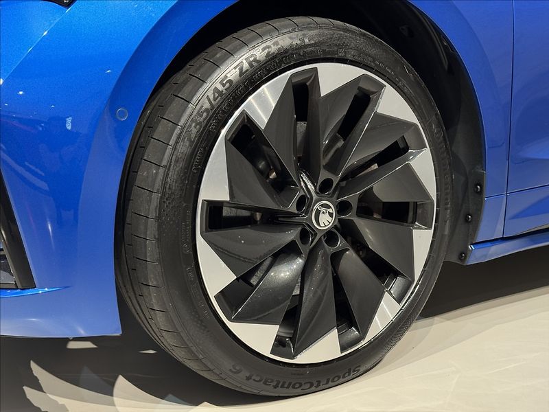 Škoda Enyaq 80x 4x4 Sportline LED Tepelko - fotka 7 z 50