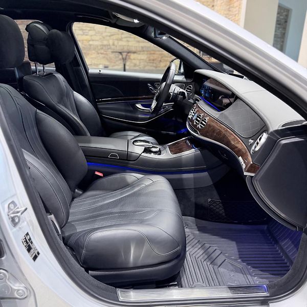 Mercedes-Benz Třídy S (2019) S 560L - fotka 15 z 32