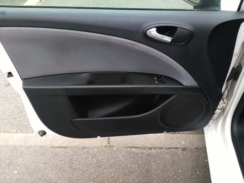 Seat Leon 1,6 TDI - fotka 12 z 29