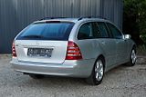 Mercedes-Benz Třídy C (2002) C 220 CDI Avantgarde - náhled 9