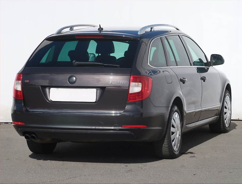 Škoda Superb (2010) Elegance 2.0 TDI, Automat - fotka 5 z 21