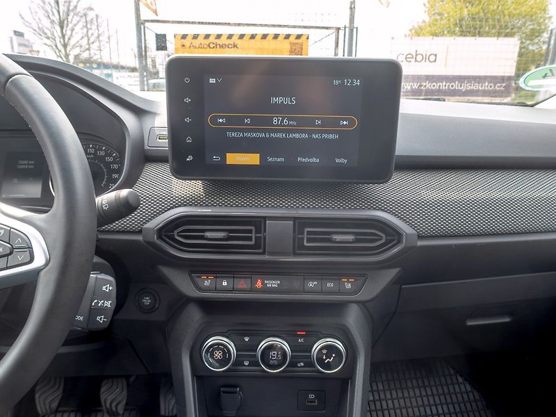 Dacia Jogger (2022) 1.0T 81KW DIGI – TAŽNÝ - fotka 24 z 53