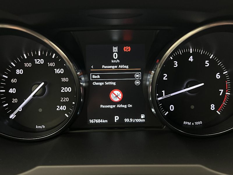 Land Rover Range Rover Evoque AWD HSE Si4 AUT - fotka 31 z 44