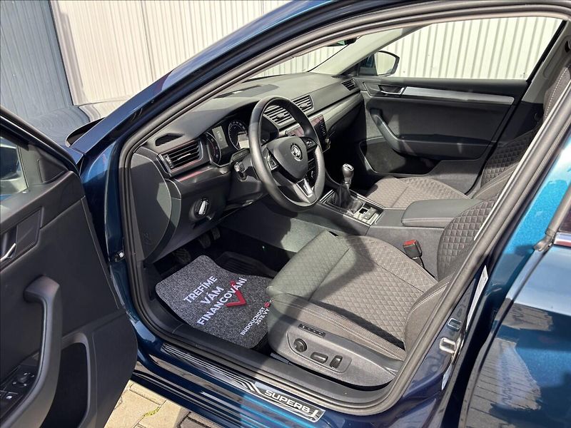 Škoda Superb III Combi 1.4 TSi Style - fotka 7 z 17
