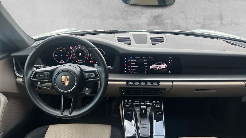 Porsche 911 Carrera 290KW - fotka 17 z 26