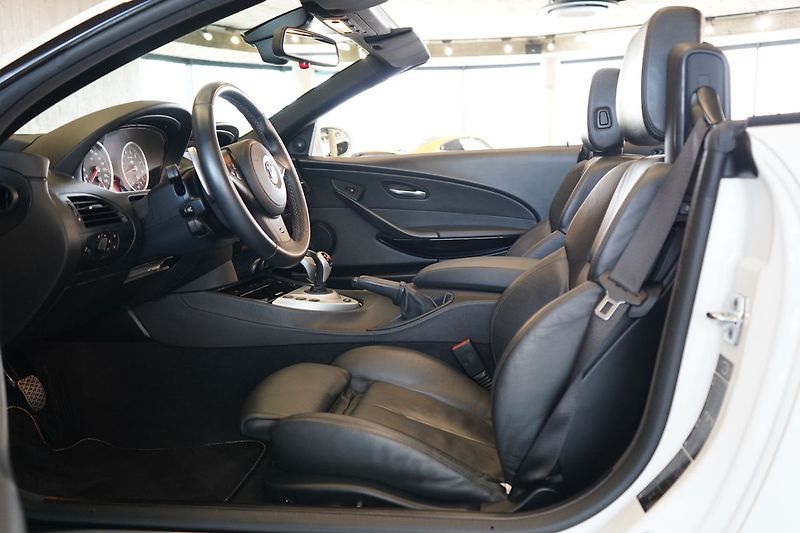 BMW M6 Cabrio, V10,Head-up,Soft-close - fotka 17 z 41