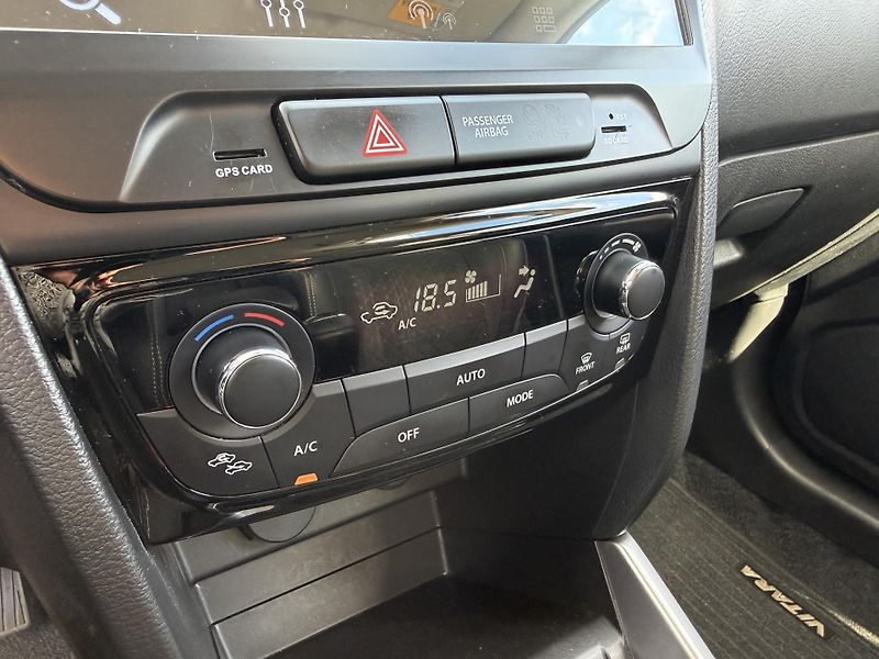 Suzuki Vitara 1.4 BoosterJet 95kW Elegance - fotka 20 z 23