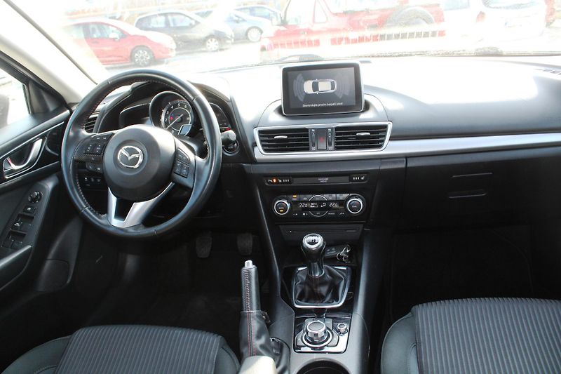 Mazda 3 (2015) 2,0i KLIMA NAVI XENON TEMPOMAT - fotka 15 z 16