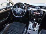 Volkswagen Passat (2017) 2.0 TDI, Automat, Kůže - náhled 7