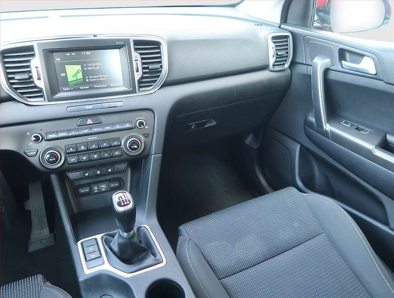 Kia Sportage (2017) 1.6 GDI, Serv.kniha, Navi - fotka 8 z 16