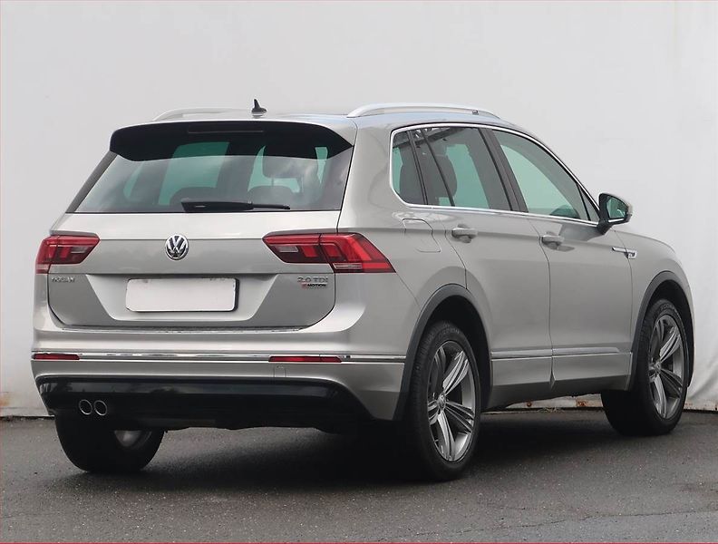 Volkswagen Tiguan (2017) R-Line 2.0 TDI, R-line,138TKM - fotka 5 z 23