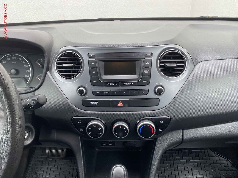 Hyundai i10 (2017) 1.0i, ČR, AT, AC - fotka 12 z 15