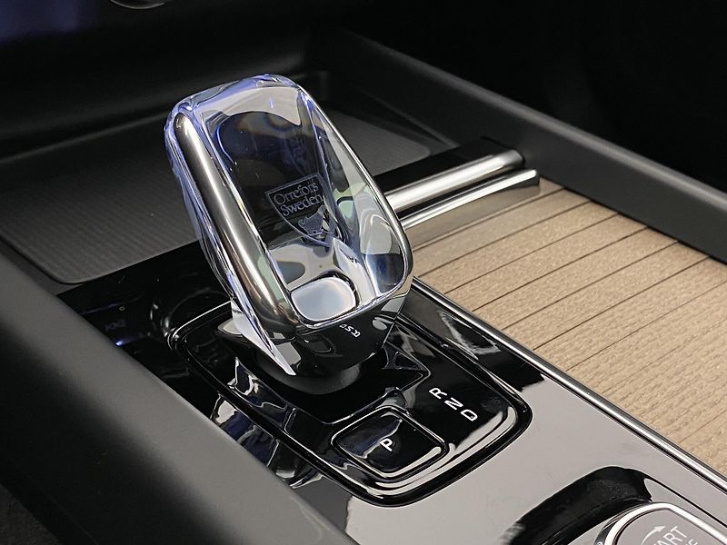 Volvo XC60 T6 AWD RECHARGE DARK PLUS CZ - fotka 27 z 67