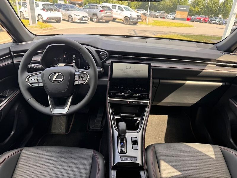 Lexus LBX Elegance 4x4 - fotka 10 z 13