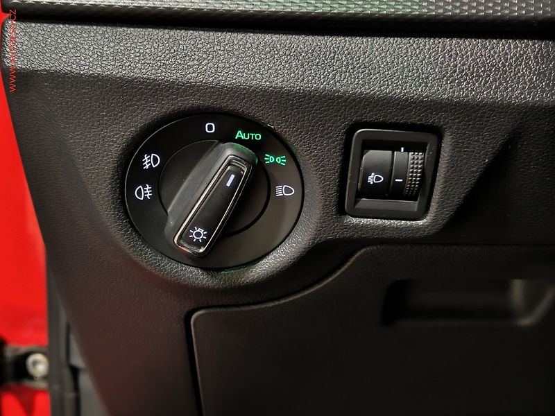 Škoda Scala (2020) 1.6 TDi, Ambition, DSG - fotka 16 z 17