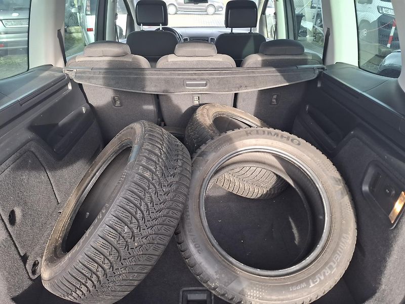Volkswagen Sharan (2013) 2,0 TDI - fotka 8 z 15