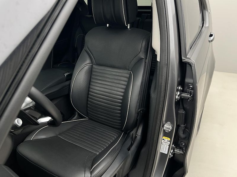 Land Rover Discovery 3.0 TDV6 HSE AWD 7MÍST AUT  - fotka 19 z 52