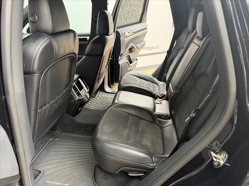 Porsche Cayenne 3,0 TDI  V6 193kW-FACELIFT!! - fotka 12 z 41