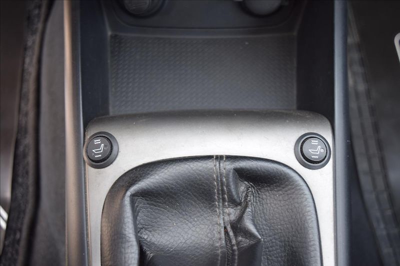 Hyundai i30 1,6 CRDi 66KW COMFORT+ 2XKOLA - fotka 37 z 42