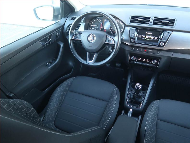 Škoda Fabia (2017) 1.0 TSI, Tempomat - fotka 7 z 18